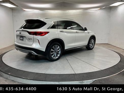 Used 2021 INFINITI QX50 Essential w/ Convenience Package image 5