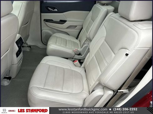Used 2023 GMC Acadia Denali w/ Denali Ultimate Package AWD/4WD image 13