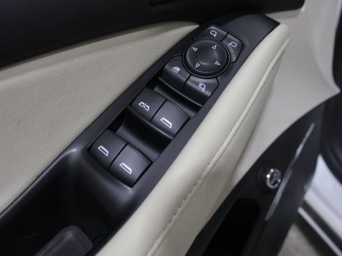 Used 2023 Buick Enclave Avenir w/ Avenir Technology Package AWD/4WD image 15