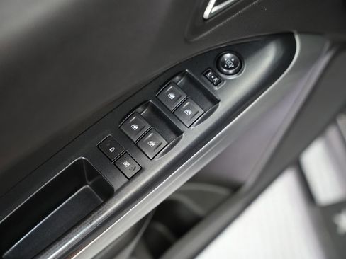 Used 2017 Chevrolet Colorado ZR2 image 41