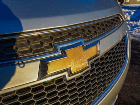 Used 2014 Chevrolet Cruze LS image 9