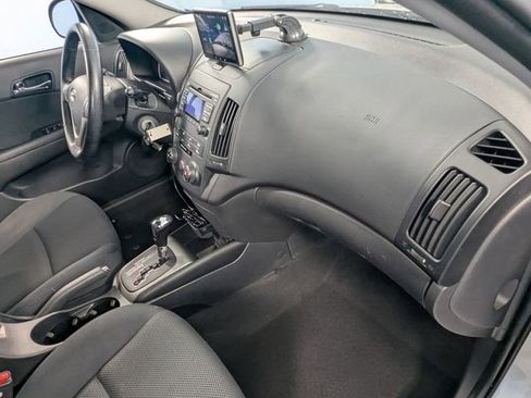 Used 2009 Hyundai Elantra image 14