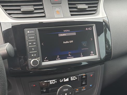 Used 2019 Nissan Sentra SV FWD image 33