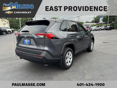 Used 2024 Toyota RAV4 LE AWD/4WD image 7