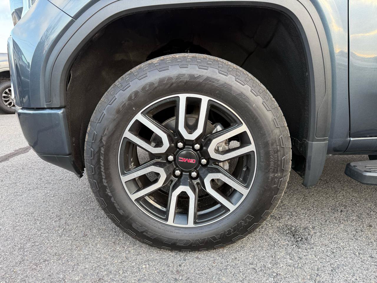 Used 2019 GMC Sierra 1500 AT4 w/ AT4 Premium Package AWD/4WD image 42