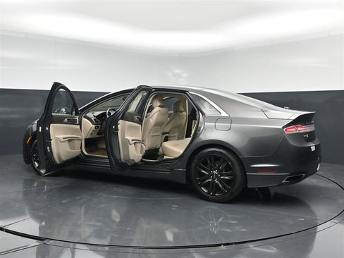 Used 2016 Lincoln MKZ AWD image 30