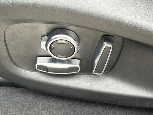 Used 2024 Jaguar F-PACE R-Dynamic S image 29