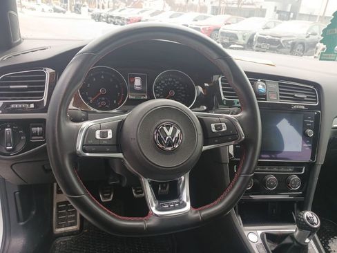 Used 2018 Volkswagen GTI SE w/ SE Leather Package image 17