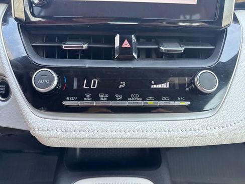 Used 2023 Toyota Corolla SE FWD image 24
