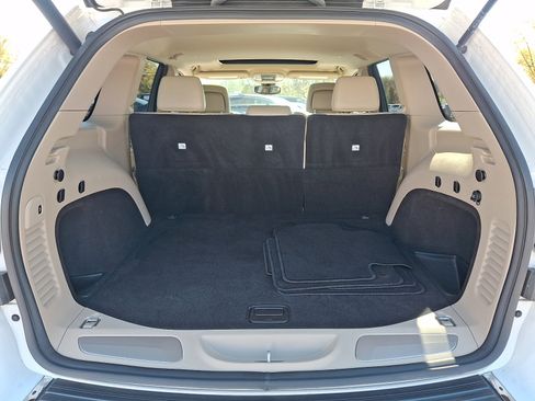 Used 2019 Jeep Grand Cherokee Limited w/ Trailer Tow Group IV image 29