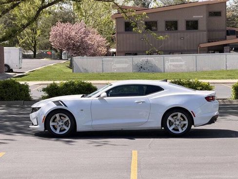 Used 2020 Chevrolet Camaro LT image 8