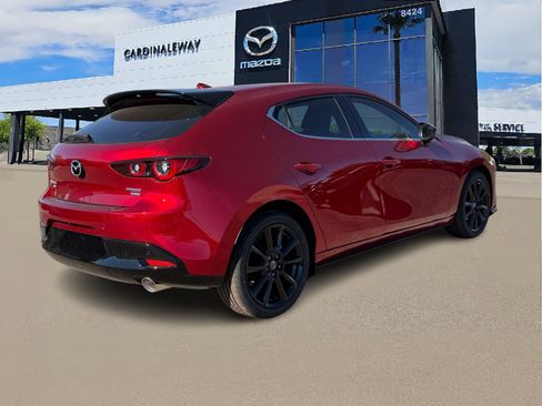 New 2026 MAZDA MAZDA3 Hatchback w/Premium Plus Pkg image 7