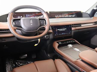 New 2025 Lincoln Navigator Reserve video 2