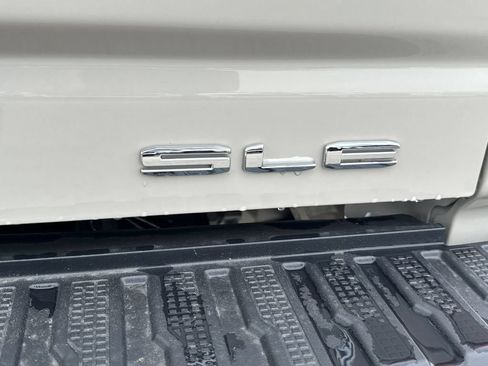 New 2026 GMC Sierra 2500 SLE w/ SLE Value Package; AWD/4WD image 6