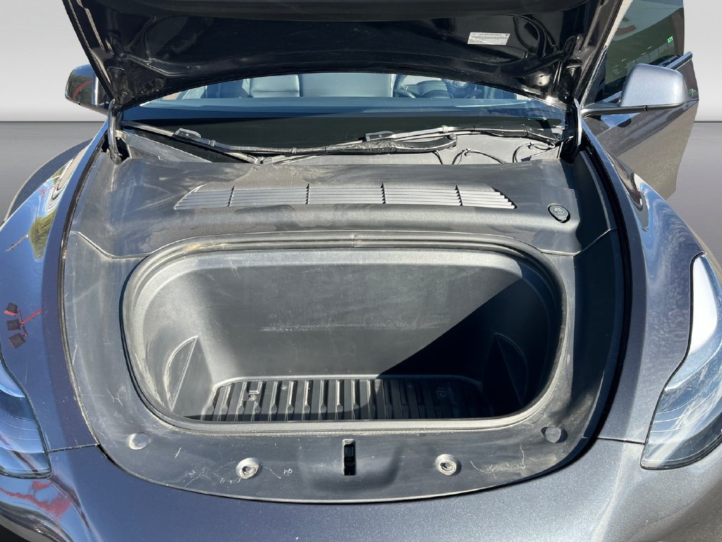 Used 2025 Tesla Model Y Long Range RWD image 20