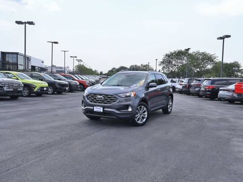Used 2024 Ford Edge Titanium AWD/4WD image 2