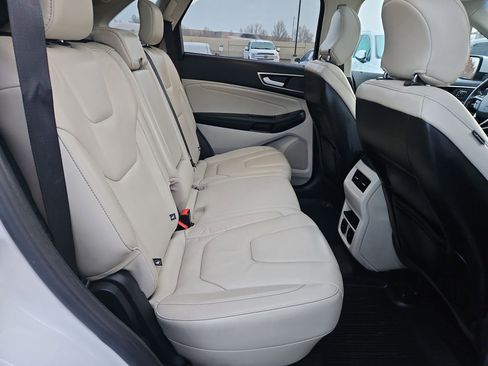 Used 2019 Ford Edge Titanium w/ Cold Weather Package image 33