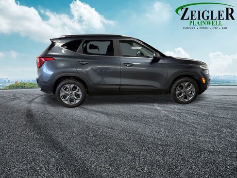 Used 2024 Kia Seltos S image 11