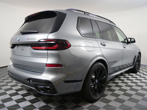 Used 2026 BMW X7 M60i image 3