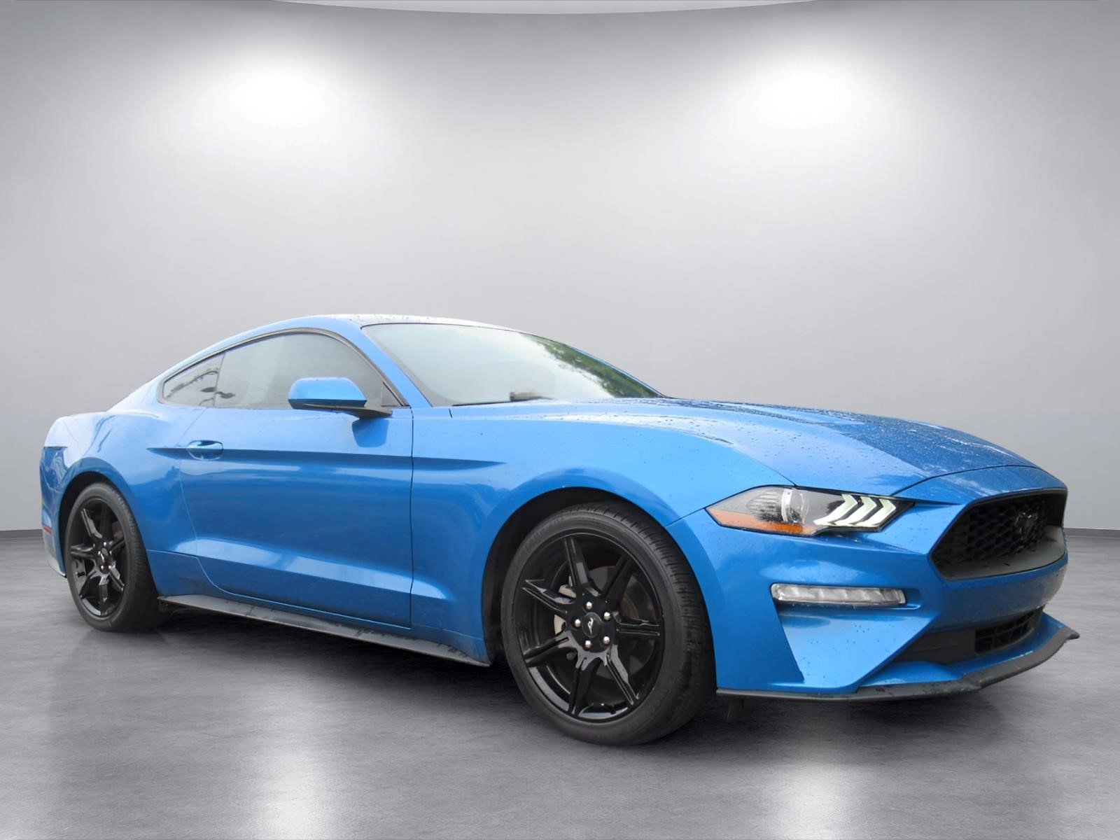 Used 2020 Ford Mustang Coupe w/ Equipment Group 101A RWD image 1