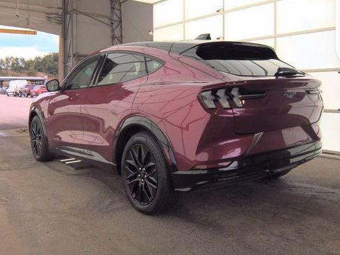 Used 2025 Ford Mustang Mach-E Premium w/ Sport Appearance Package AWD/4WD image 5