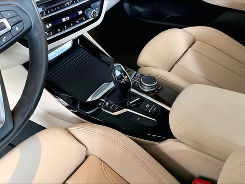 Used 2019 BMW X3 sDrive30i w/ Premium Package image 16