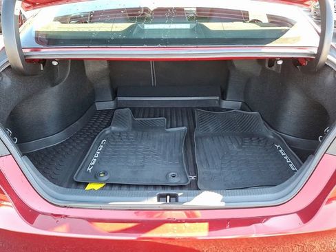 Used 2018 Toyota Camry LE w/ Convenience Package FWD image 28