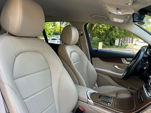 Used 2021 Mercedes-Benz GLC 300 image 26