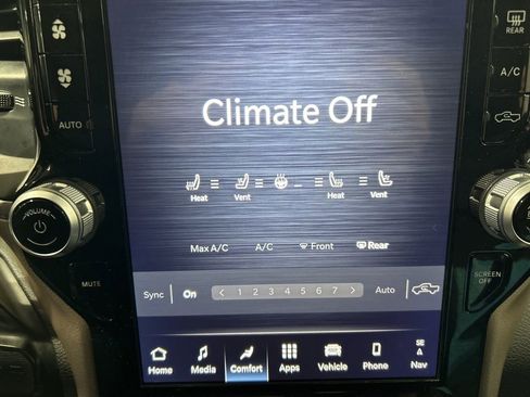 Used 2022 RAM 3500 Laramie image 21