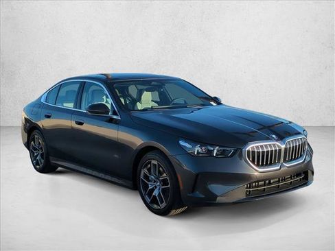 Certified 2026 BMW 540i xDrive AWD/4WD image 3