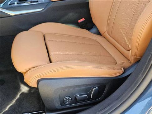 New 2026 BMW 330i xDrive Sedan w/ Convenience Package image 4