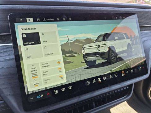 Used 2023 Rivian R1S Adventure AWD/4WD image 14