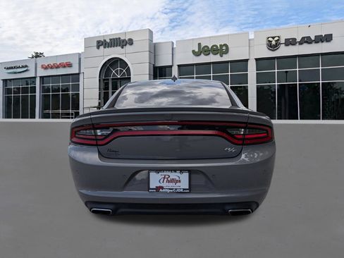Certified 2018 Dodge Charger R/T RWD image 4