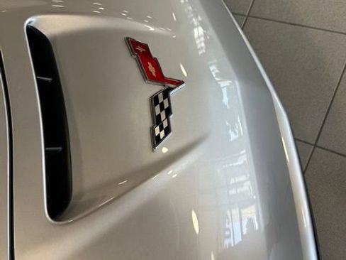 Used 2010 Chevrolet Corvette Grand Sport w/ Preferred Equipment Group RWD image 11