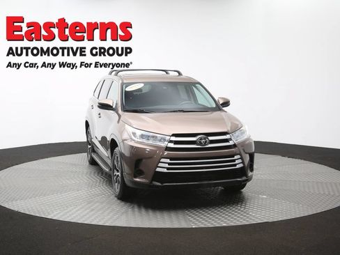 Used 2019 Toyota Highlander LE FWD image 50
