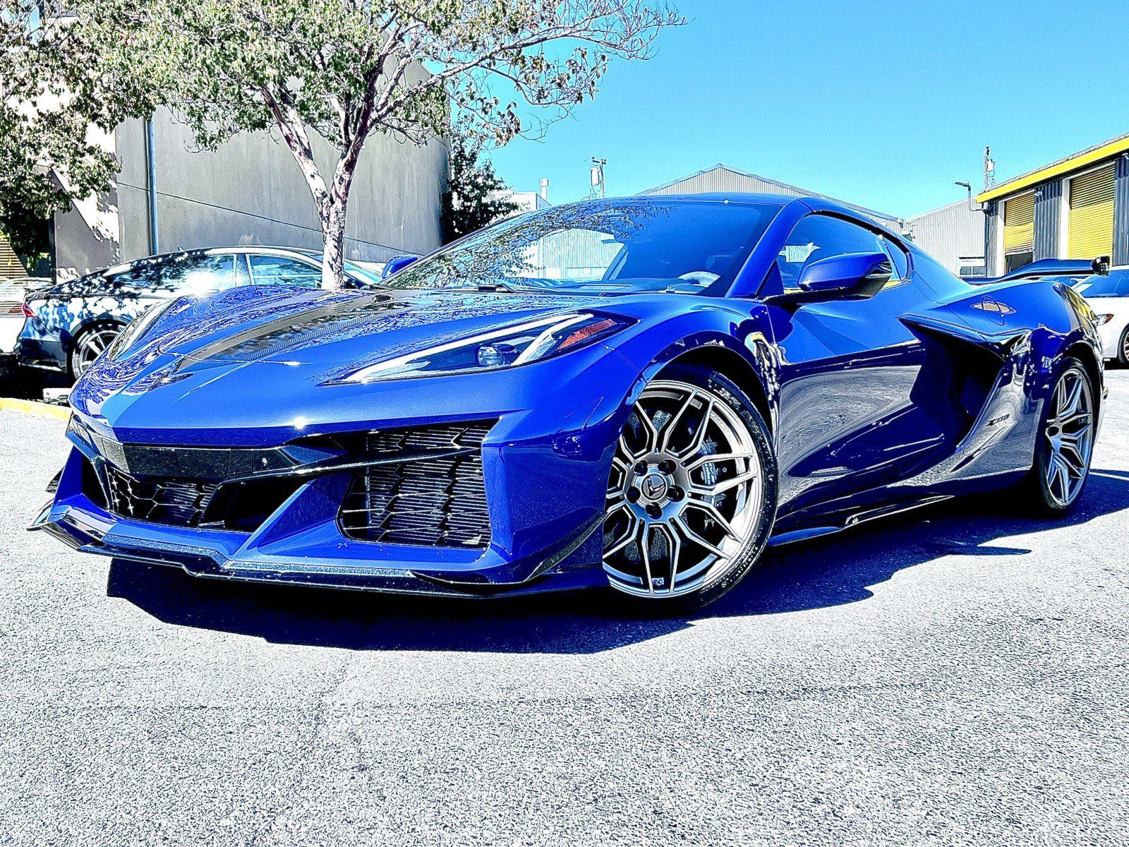 Used 2025 Chevrolet Corvette Z06 w/ Z07 Performance Package RWD image 2