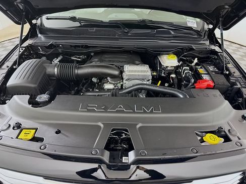 New 2026 RAM 1500 Laramie AWD/4WD image 31