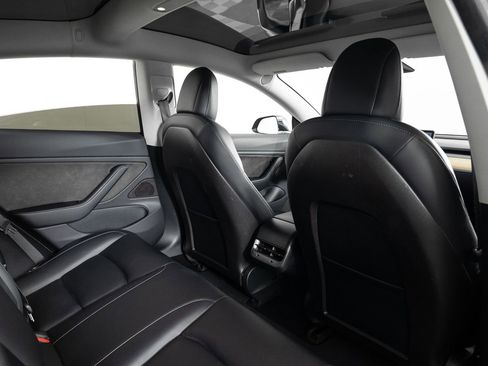 Used 2018 Tesla Model 3 Long Range image 21