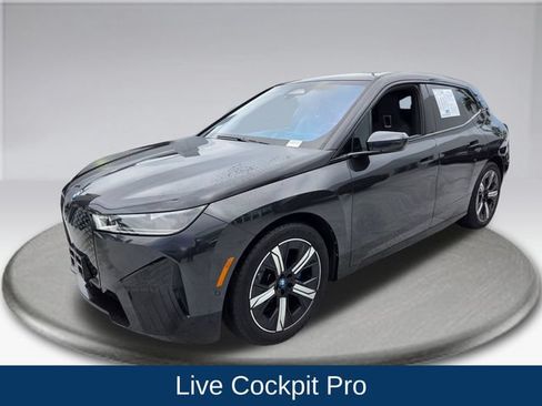 Used 2023 BMW iX xDrive50 w/ Premium Package AWD/4WD image 18