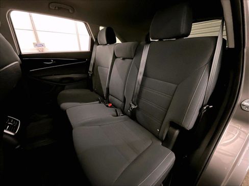 Used 2019 Kia Sorento AWD w/ LX Convenience Package image 26