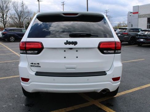 Used 2021 Jeep Grand Cherokee Laredo X image 6