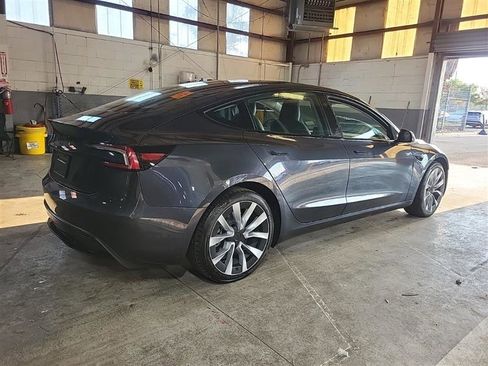 Used 2024 Tesla Model 3 image 4