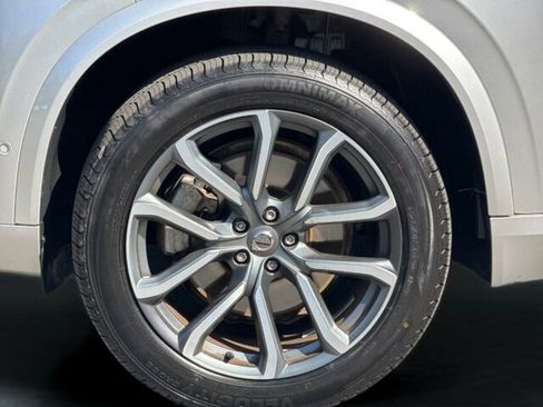 Used 2017 Volvo XC90 T6 Momentum w/ Vision Package image 35