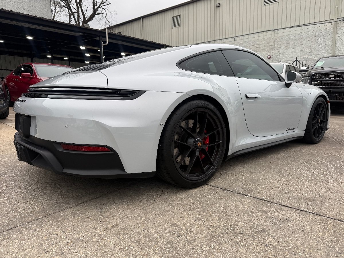 Used 2025 Porsche 911 Carrera 4 GTS AWD/4WD image 4