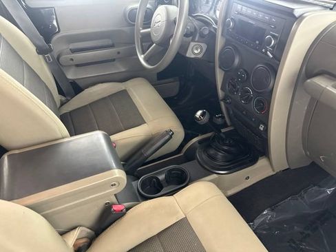 Used 2009 Jeep Wrangler Unlimited X AWD/4WD image 25