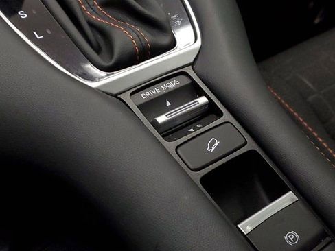 Certified 2025 Honda HR-V Sport image 30