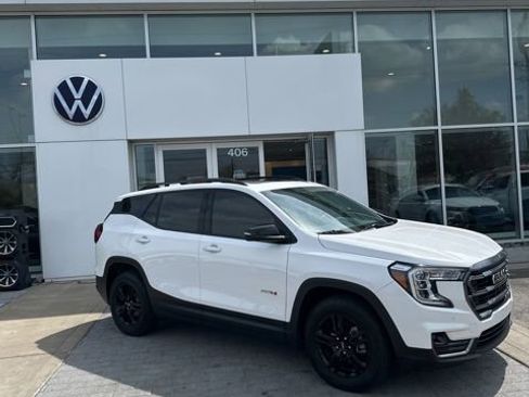 Used 2022 GMC Terrain AT4 w/ Infotainment Package II image 2