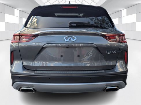 Used 2023 INFINITI QX50 Luxe w/ Accent Package FWD image 6