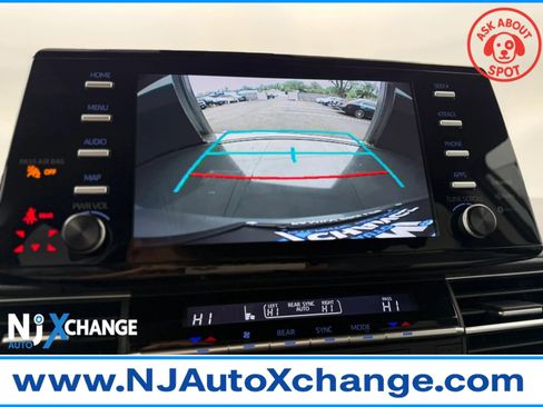 Used 2022 Toyota Sienna XLE AWD/4WD image 39