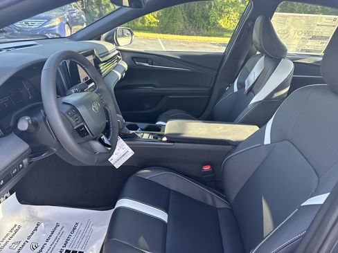 New 2026 Toyota Camry SE FWD image 13